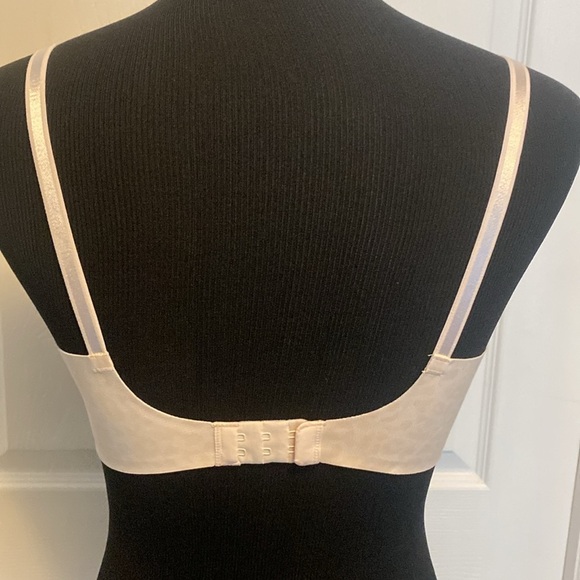 Warner’s Soft Pink 36B Bra Wire Free No Side Effects Extra Side Coverage NWT - Picture 7 of 9